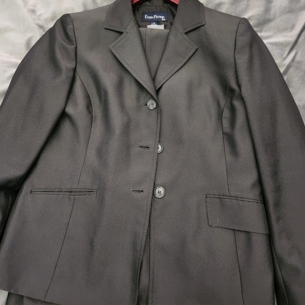 Womens pantsuit